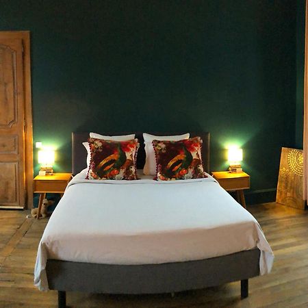 La Maison Aux Murs Anciens Et Ses Chambres Tarbes Esterno foto