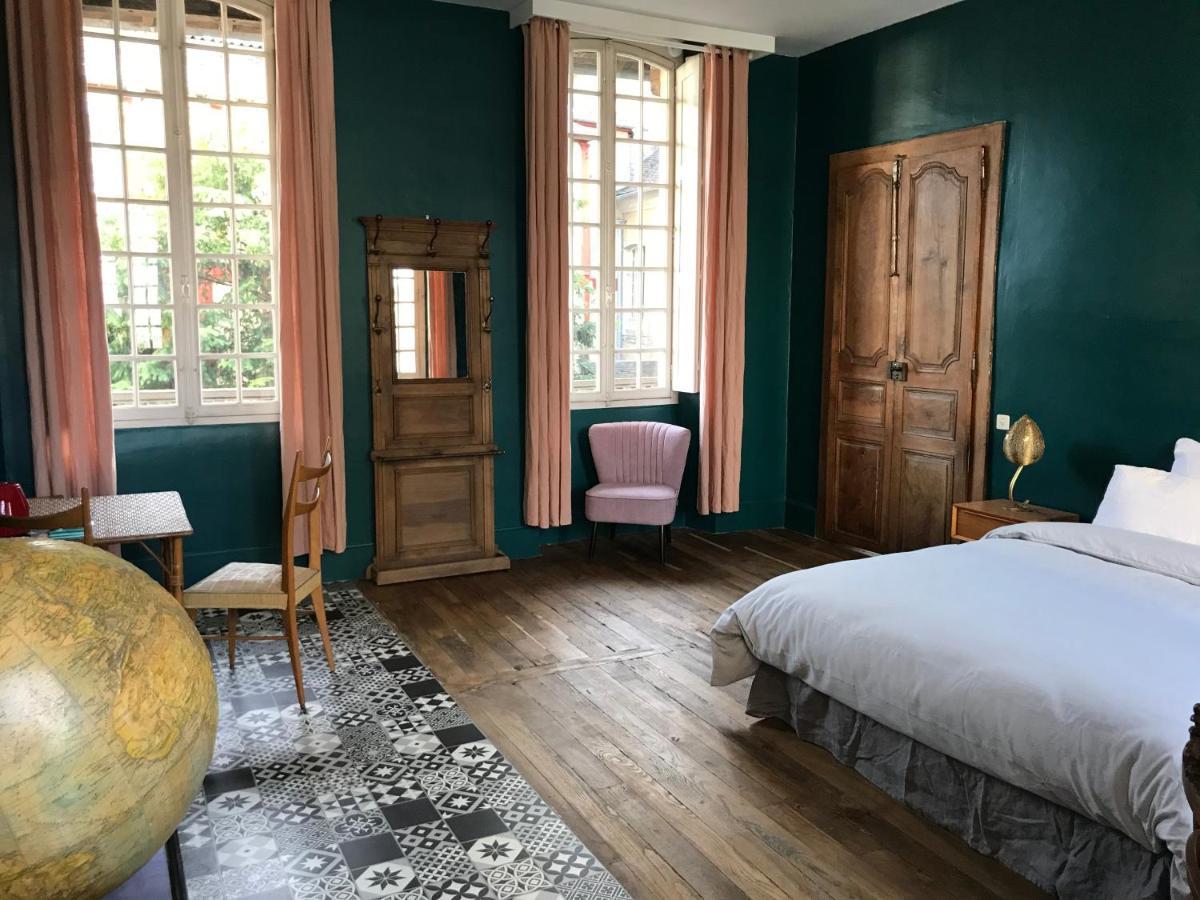 La Maison Aux Murs Anciens Et Ses Chambres Tarbes Esterno foto