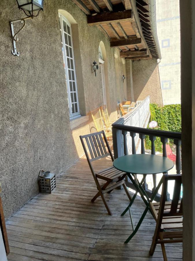 La Maison Aux Murs Anciens Et Ses Chambres Tarbes Esterno foto