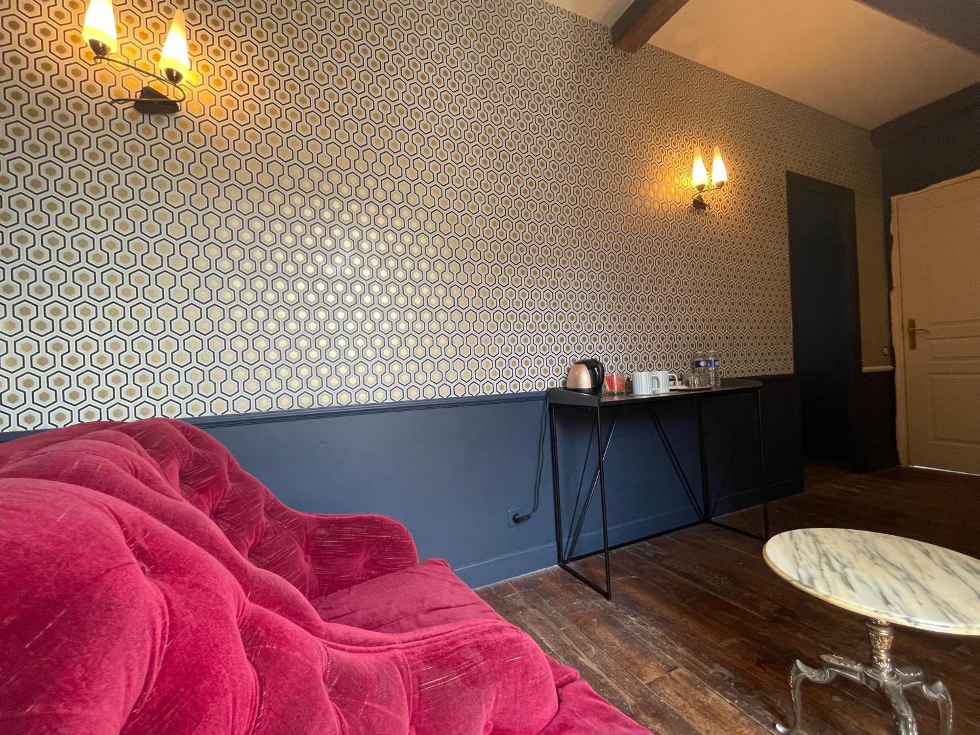 La Maison Aux Murs Anciens Et Ses Chambres Tarbes Esterno foto